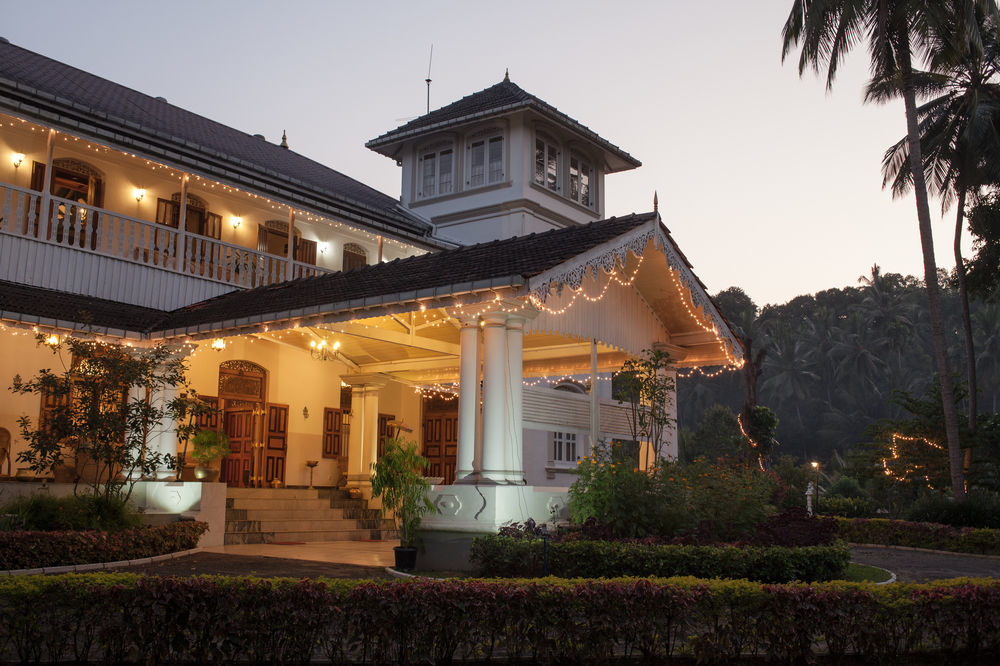 Готель Manor House Embulpure Екстер'єр фото