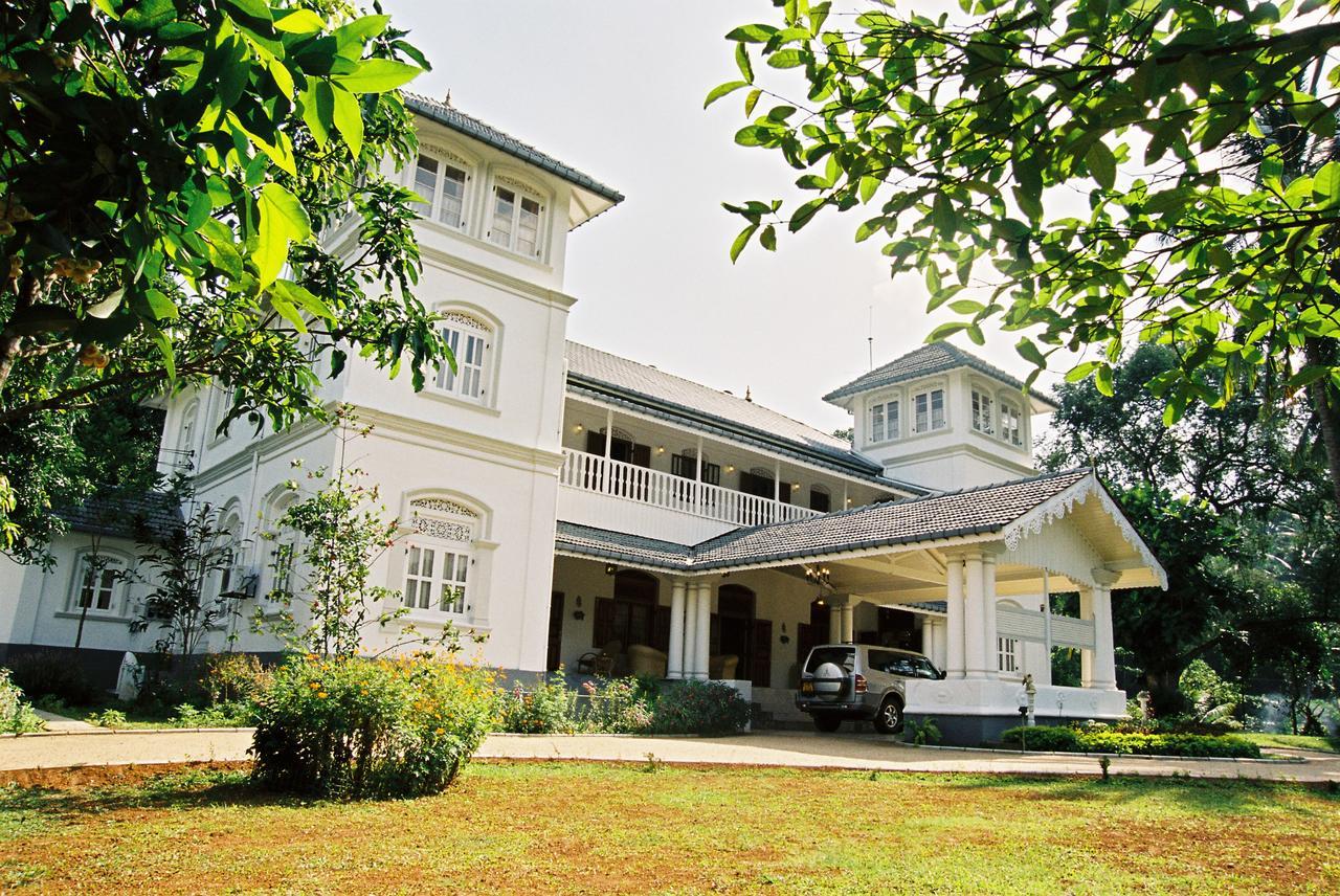Готель Manor House Embulpure Екстер'єр фото
