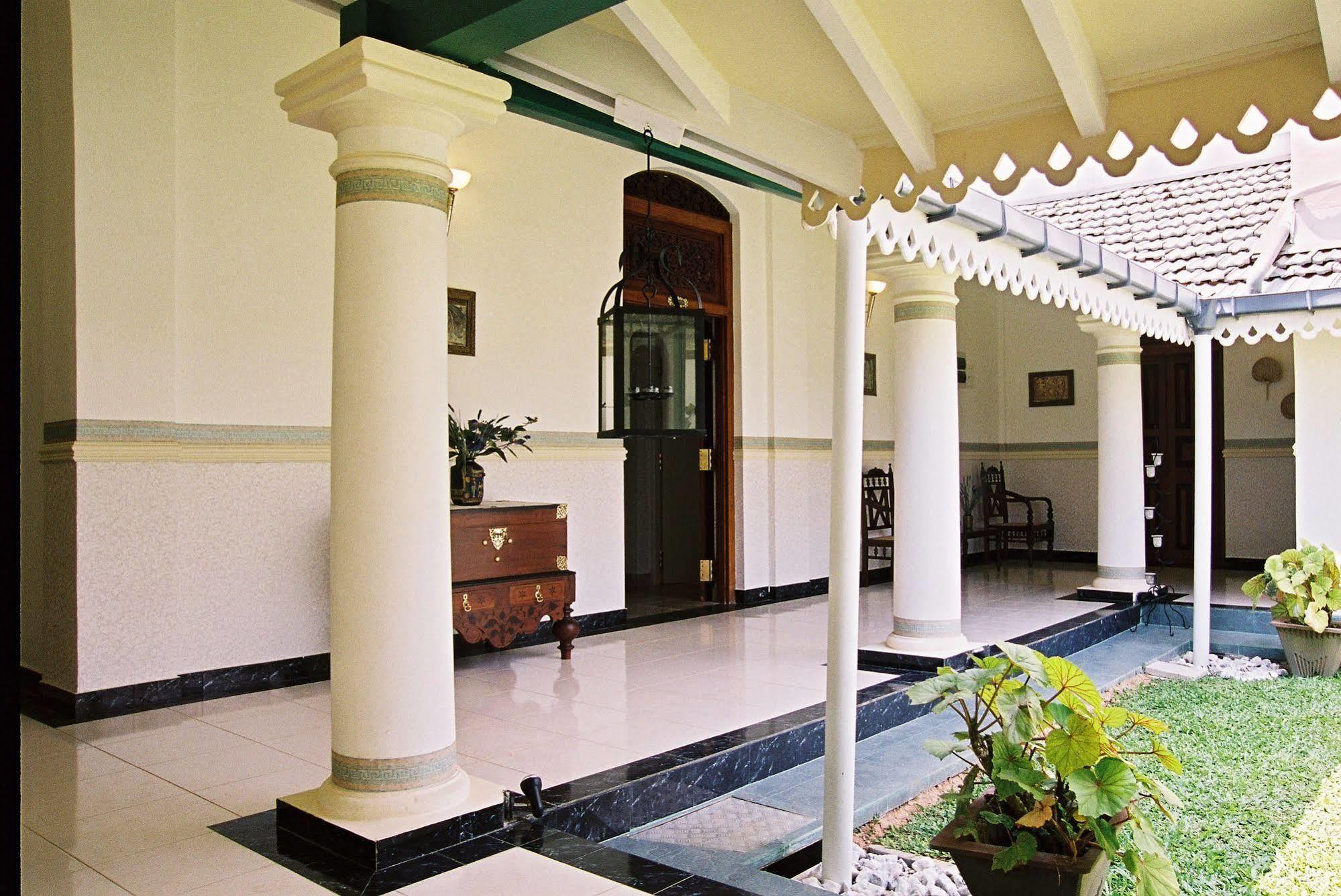 Готель Manor House Embulpure Екстер'єр фото