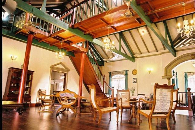 Готель Manor House Embulpure Екстер'єр фото