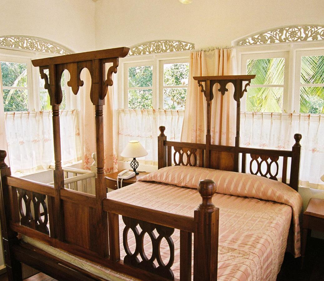 Готель Manor House Embulpure Екстер'єр фото